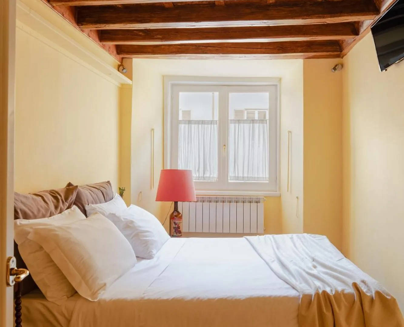 YoursuiteRoma 0*, Roma Italia