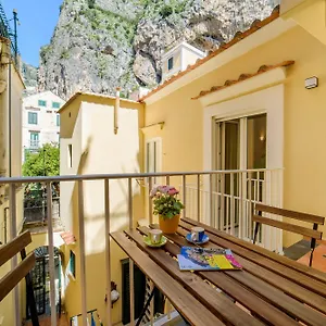 casa-andreana.hotels-amalfi.com/