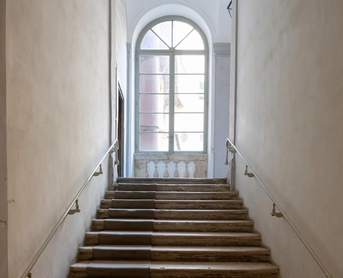 Yoursuiterome Italy