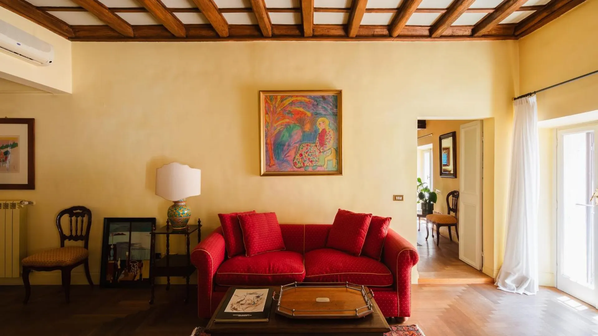 Apartment Yoursuiterome Italy