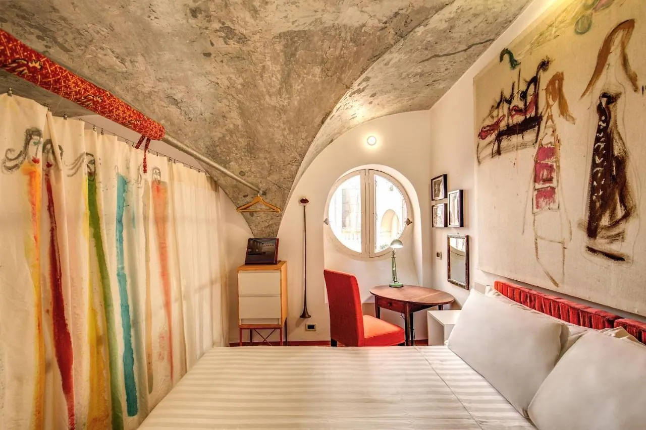 Apartment Yoursuiterome Italy